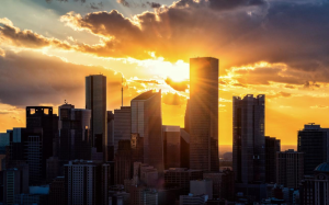 战争阴影下的美国楼市：为什么休斯顿可能成为新的“避风港”？