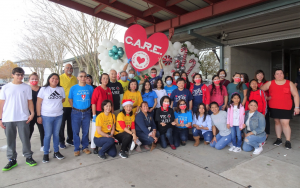 第12届火花爱儿童圣诞午餐和玩具赠予活动 昨天上午在Southwest Multi Service Center 举行