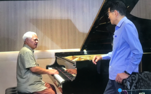 「严长寿会客室」第一集圆满播出 访问原住民社运着名音乐家胡德夫