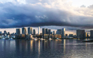 交通大乱 美国东北部多地发布洪水警报