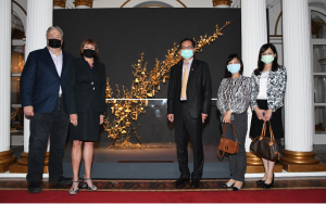 驻休士顿台北经济文化办事处「臺湾书院」与休士顿自然科学博物馆展出 《臺湾雕刻大师吴卿、黄福寿金雕玉琢双人展》