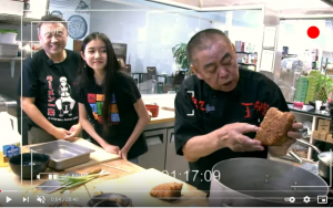 丁师傅再度出手教做《丁师傅私房菜》 龙学天下美少女学生Joy Deng 担纲主持!