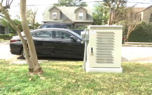 5G鐵箱放在休斯頓人家門口,景觀不雅房屋貶值讓屋主不滿