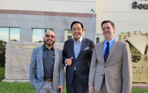 HCC校长麦可・韦伯斯特博士访问美南新闻集团，促进社区与教育合作