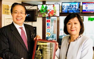 “ 华语文坛之光！剧作家秦鸿钧囊括 欧洲三大电影节「最佳原创剧本」金银大奖 ”