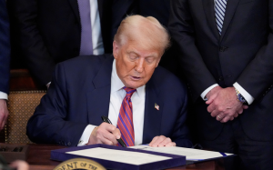 川普喊关税欧盟底线「15％-20％」 外媒：测试压力