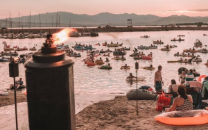 夏天来了！休士顿「水上电影院」今夏即将开张