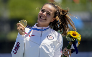 被诊断为发育缺陷的哈里森赢皮划艇金牌  克劳瑟打破奥运铅球纪录夺冠