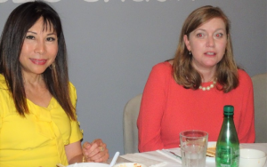 德州眾议院选举7区国会女议员弗莱彻宣佈竞选连任  AREAA创会会长林富桂為弗莱彻举行支持连任午餐会