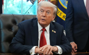 特朗普扬言将芝加哥市长与伊州州长收监　白宫筹备向芝加哥派驻军队