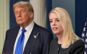 特朗普政府陷“爱泼斯坦档案”阴影 白宫全力展开危机控制