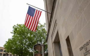 社安诈骗3个月11.5万投诉 众议员妻也失金