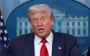 特朗普出人意料接管华盛顿特区警察  部署陆军国民警卫队加强治安