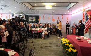 国会议员Al Green和蔡伟总领事共同举行记者会 消除新冠肺炎疑虑及对中国城商贸的负面影响